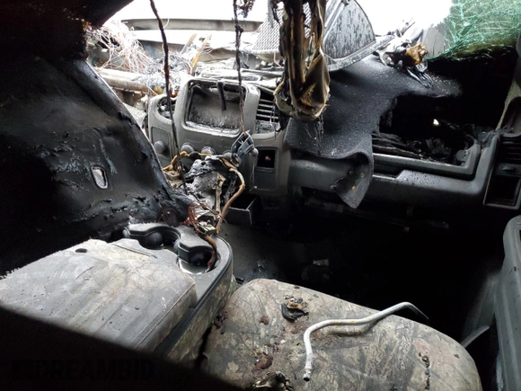 2015 Ram 2500 Tradesman z VIN 3C6UR5CL1FG504790, wystawiony jako Copart lot #45208565 z przebiegiem Nie podano mil oraz Nie do naprawy • Non repairable. Historia ofert i sprzedaży dostępna na DreamBid. Obrazek 8.