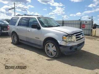 2007 Ford Expedition XLT z VIN 1FMFU15507LA48143, wystawiony jako Copart lot #53579105 z przebiegiem 109 367 mil mil oraz Szkoda całkowita • Salvage title. Historia ofert i sprzedaży dostępna na DreamBid. Obrazek 4.