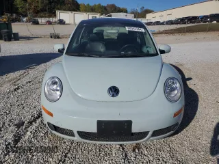 2010 Volkswagen New Beetle Coupe with VIN 3VWRG3AG4AM034180, listed as a Copart auction lot 80042344 with 85,104 mi miles and Salvage Title. Bid and sale history available at carsss.com. Image 5.