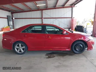 2014 Toyota Camry L with VIN 4T1BF1FK6EU781222, listed as a IAAI auction lot 42000801 with 175,994 mi miles. Bid and sale history available at carsss.com. Image 13.
