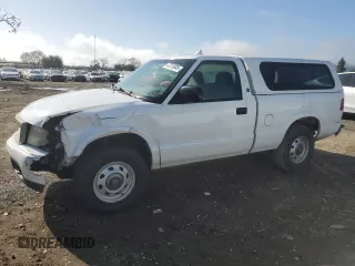 2000 GMC Sonoma with VIN 1GTDT14W8Y8313288, listed as a Copart auction lot 47313605 with 309,224 mi miles and Salvage Title. Bid and sale history available at DreamBid. Image 1.