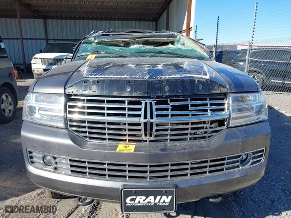 2012 Lincoln Navigator with VIN 5LMJJ2J50CEL05330, listed as a IAAI auction lot 41243003 with 1 mi miles. Bid and sale history available at carsss.com. Image 12.