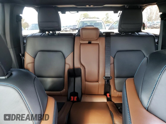 2024 Ford Bronco Outer Banks with VIN 1FMEE8BP5RLA58094, listed as a Copart auction lot 49248425 with 11,686 mi miles and Salvage title. Bid and sale history available at DreamBid. Image 10.