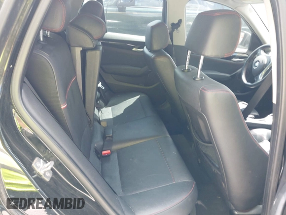 2013 BMW X1 28i z VIN WBAVM1C55DVW46454, wystawiony jako IAAI lot #41985498 z przebiegiem 176 435 mil mil oraz . Historia ofert i sprzedaży dostępna na DreamBid. Obrazek 8.