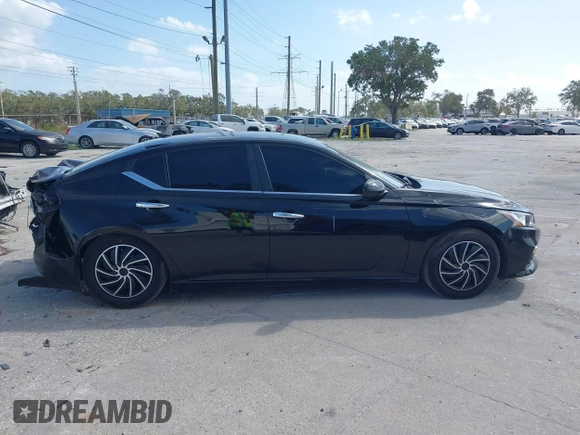 2020 Nissan Altima 2.5 S with VIN 1N4BL4BVXLC249060, listed as a IAAI auction lot 40719831 with 94,731 mi miles and . Bid and sale history available at carsss.com. Image 13.