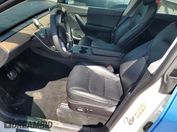2021 Tesla Model Y Long Range z VIN 5YJYGDEE6MF239571, wystawiony jako Copart lot #56433595 z przebiegiem 58 471 mil mil oraz Szkoda całkowita • Salvage title. Historia ofert i sprzedaży dostępna na DreamBid. Obrazek 7.