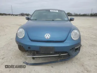 2018 Volkswagen Beetle SE with VIN 3VWJD7AT4JM701629, listed as a Copart auction lot 44394785 with 181,452 mi miles and Salvage Title. Bid and sale history available at carsss.com. Image 5.