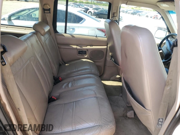 2000 Ford Explorer XLT z VIN 1FMZU63E0YZC04466, wystawiony jako Copart lot #55075205 z przebiegiem 195 071 mil mil oraz Szkoda całkowita • Salvage title. Historia ofert i sprzedaży dostępna na DreamBid. Obrazek 11.