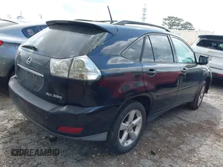 2007 Lexus RX 350 with VIN 2T2GK31U57C024561, listed as a IAAI auction lot 41960304 with 305,304 mi miles. Bid and sale history available at carsss.com. Image 4.