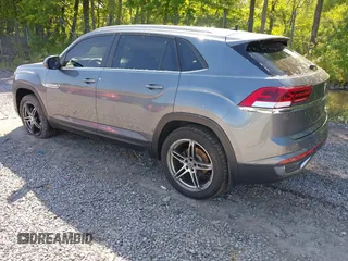 2020 Volkswagen Atlas S with VIN 1V2GC2CA6LC202509, listed as a IAAI auction lot 42388541 with 57,388 mi miles and . Bid and sale history available at DreamBid. Image 3.