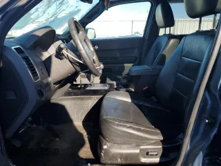 2012 Ford Escape Limited with VIN 1FMCU0E70CKB10199, listed as a Copart auction lot 44371125 with 208,591 mi miles and Salvage Title. Bid and sale history available at DreamBid. Image 7.