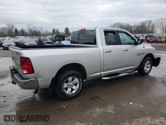 2017 Ram 1500 SLT z VIN 1C6RR7GT7HS609177, wystawiony jako Copart lot #50203465 z przebiegiem 100 208 mil mil oraz Szkoda całkowita • Salvage title. Historia ofert i sprzedaży dostępna na DreamBid. Obrazek 3.