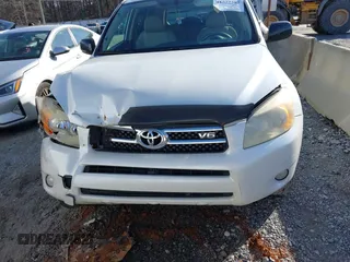 2008 Toyota RAV4 Ltd with VIN JTMZK31V385022828, listed as a IAAI auction lot 41577387 with 193,421 mi miles. Bid and sale history available at carsss.com. Image 12.