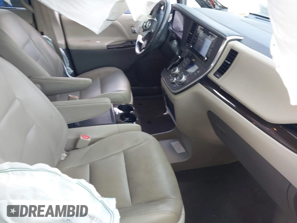 2018 Toyota Sienna XLE Auto Access Seat with VIN 5TDYZ3DC4JS941562, listed as a IAAI auction lot 41569858 with 76,439 mi miles. Bid and sale history available at carsss.com. Image 5.