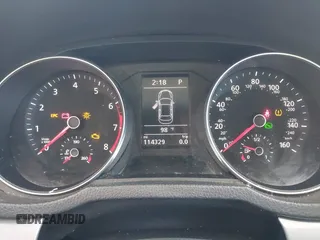 2017 Volkswagen Passat S z VIN 1VWAT7A38HC056207, wystawiony jako IAAI lot #42586003 z przebiegiem 114 329 mil mil oraz . Historia ofert i sprzedaży dostępna na DreamBid. Obrazek 7.