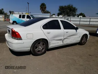 2005 Volvo S60 with VIN YV1RS592652474608, listed as a Copart auction lot 70799774 with 176,672 mi miles and Salvage Title. Bid and sale history available at carsss.com. Image 3.