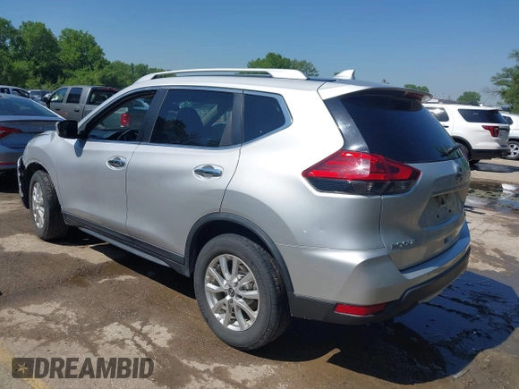 2017 Nissan Rogue SV z VIN KNMAT2MTXHP537375, wystawiony jako IAAI lot #42212804 z przebiegiem 206 335 mil mil oraz . Historia ofert i sprzedaży dostępna na DreamBid. Obrazek 3.