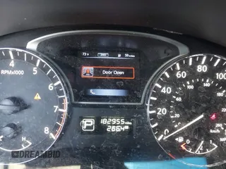 2015 Nissan Pathfinder Platinum with VIN 5N1AR2MM9FC618018, listed as a IAAI auction lot 41969749 with 182,955 mi miles and . Bid and sale history available at DreamBid. Image 7.
