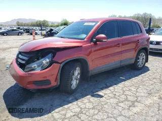 2014 Volkswagen Tiguan S z VIN WVGBV3AX0EW031109, wystawiony jako Copart lot #55900755 z przebiegiem 162 694 mil mil oraz Szkoda całkowita • Salvage title. Historia ofert i sprzedaży dostępna na DreamBid. Obrazek 1.