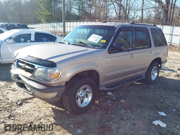 1998 Ford Explorer z VIN 1FMZU32X6WUC61508, wystawiony jako IAAI lot #41501015 z przebiegiem 240 310 mil mil oraz . Historia ofert i sprzedaży dostępna na DreamBid. Obrazek 19.