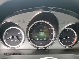 2011 Mercedes-Benz C 350 Sport z VIN WDDGF5GB3BR165689, wystawiony jako Copart lot #58238945 z przebiegiem 131 224 mil mil oraz Szkoda całkowita • Salvage title. Historia ofert i sprzedaży dostępna na DreamBid. Obrazek 9.