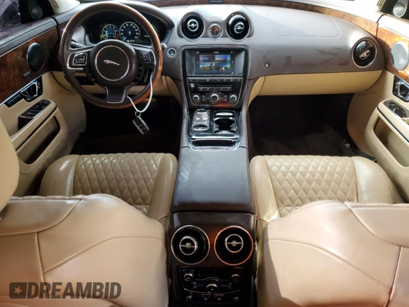 2017 Jaguar XJ with VIN SAJWJ2GD9H8W07458, listed as a Copart auction lot 78692304 with 48,616 mi miles and Non Repairable. Bid and sale history available at carsss.com. Image 8.