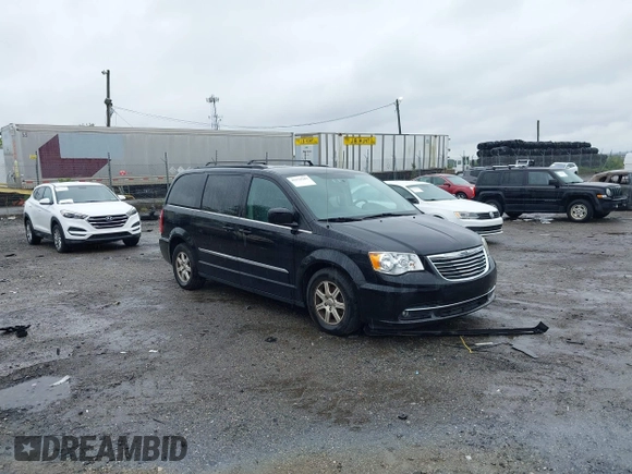 2012 Chrysler Town & Country Touring z VIN 2C4RC1BG2CR326214, wystawiony jako IAAI lot #42375949 z przebiegiem 144 295 mil mil oraz . Historia ofert i sprzedaży dostępna na DreamBid. Obrazek 1.