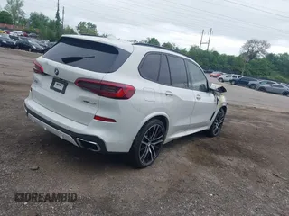 2019 BMW X5 xDrive50i с VIN 5UXJU2C5XKLN64637, выставлен на аукционе IAAI как лот 42182077 с пробегом Не указан миль и . История ставок и продаж доступна на DreamBid. Изображение 4.