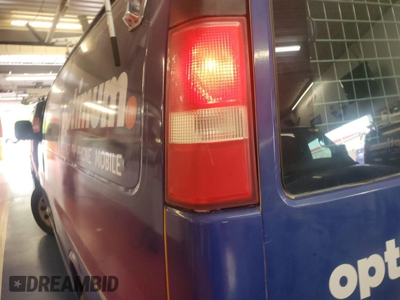 2013 Chevrolet Express Cargo z VIN 1GCSGAFX0D1138233, wystawiony jako IAAI lot #42511852 z przebiegiem 102 319 mil mil oraz . Historia ofert i sprzedaży dostępna na DreamBid. Obrazek 20.