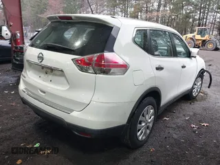2016 Nissan Rogue SV with VIN 5N1AT2MT9GC899988, listed as a IAAI auction lot 41064018 with 87,424 mi miles. Bid and sale history available at carsss.com. Image 4.