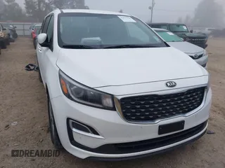 2019 Kia Sedona EX with VIN KNDMB5C18K6526325, listed as a IAAI auction lot 41877920 with 105,652 mi miles. Bid and sale history available at carsss.com. Image 6.