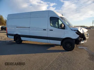2025 Mercedes-Benz Sprinter Cargo with VIN W1Y4NCHY6SP753794, listed as a Copart auction lot 87057804 with 610 mi miles and Salvage Title. Bid and sale history available at carsss.com. Image 4.