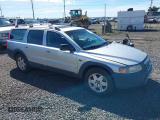 2005 Volvo XC70 with VIN YV1SZ592351183275, listed as a IAAI auction lot 41857415 with 180,934 mi miles and . Bid and sale history available at DreamBid. Image 1.