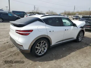 2024 Genesis GV60 Advanced z VIN KMUKCDSC5RU020102, wystawiony jako Copart lot #51410555 z przebiegiem 8485 mil mil oraz Szkody całkowita. Historia ofert i sprzedaży dostępna na DreamBid. Obrazek 3.