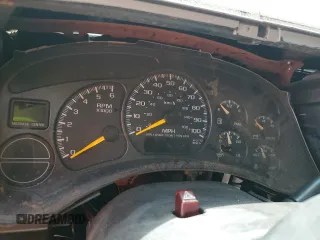 2000 Chevrolet Suburban LS with VIN 3GNFK16T5YG190971, listed as a Copart auction lot 60264695 with Not provided miles and Salvage title. Bid and sale history available at DreamBid. Image 9.