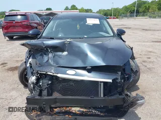 2017 Kia Cadenza Premium z VIN KNALC4J10H5068135, wystawiony jako IAAI lot #42215872 z przebiegiem 111 381 mil mil oraz . Historia ofert i sprzedaży dostępna na DreamBid. Obrazek 12.