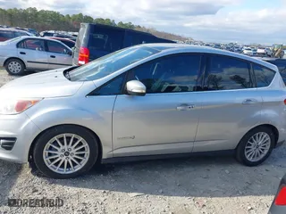 2013 Ford C-Max Hybrid SEL with VIN 1FADP5BU8DL520712, listed as a IAAI auction lot 41158589 with 175,025 mi miles. Bid and sale history available at carsss.com. Image 14.