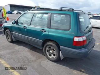 2001 Subaru Forester L with VIN JF1SF635X1H717371, listed as a IAAI auction lot 41719771 with 221,590 mi miles. Bid and sale history available at carsss.com. Image 3.