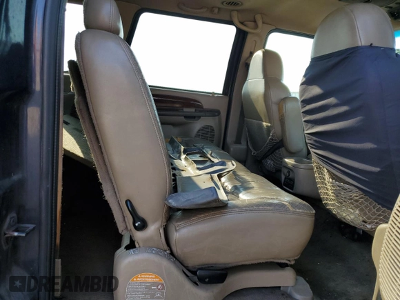 2000 Ford Excursion Limited with VIN 1FMNU42F5YEA90629, listed as a Copart auction lot 58949025 with 449,482 mi miles and Salvage title. Bid and sale history available at DreamBid. Image 11.