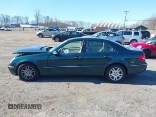2006 Mercedes-Benz E 350 with VIN WDBUF87J26X187883, listed as a IAAI auction lot 41832453 with 194,619 mi miles and . Bid and sale history available at carsss.com. Image 14.