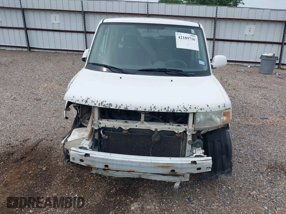2005 Scion xB z VIN JTLKT324154018321, wystawiony jako IAAI lot #42189716 z przebiegiem 204 574 mil mil oraz . Historia ofert i sprzedaży dostępna na DreamBid. Obrazek 6.