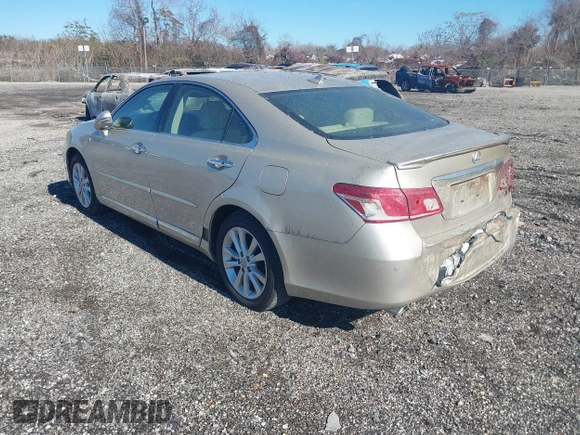 2011 Lexus ES 330 with VIN JTHBK1EG7B2466044, listed as a IAAI auction lot 39892963 with 76,246 mi miles and . Bid and sale history available at carsss.com. Image 3.