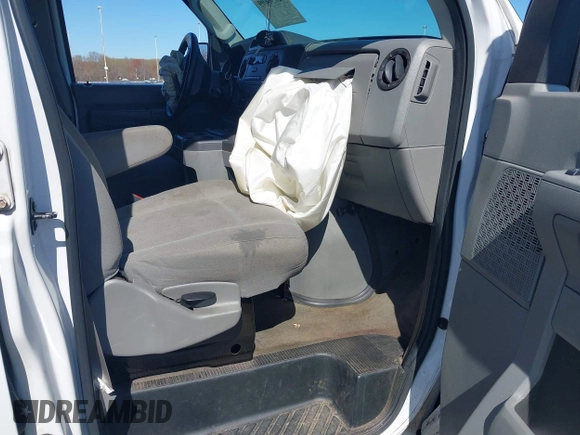 2013 Ford Econoline Passenger XL with VIN 1FBSS3BL0DDB34697, listed as a IAAI auction lot 42056699 with 180,788 mi miles. Bid and sale history available at carsss.com. Image 5.