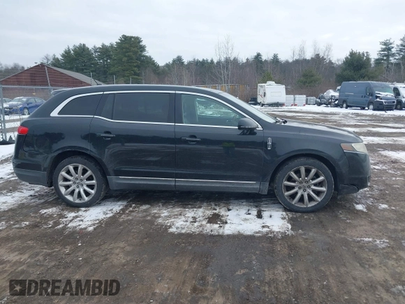 2011 Lincoln MKT with VIN 2LMHJ5AR5BBJ52058, listed as a IAAI auction lot 41305955 with 193,555 mi miles and . Bid and sale history available at DreamBid. Image 13.