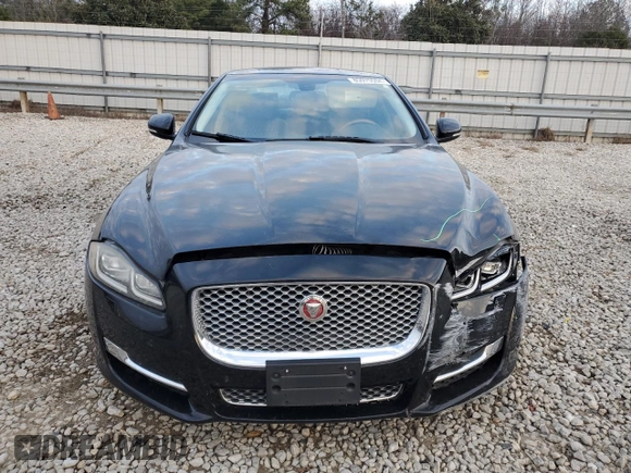 2016 Jaguar XJ Portfolio with VIN SAJWA2G71G8V95573, listed as a Copart auction lot 85975594 with 82,221 mi miles and Salvage title. Bid and sale history available at DreamBid. Image 5.