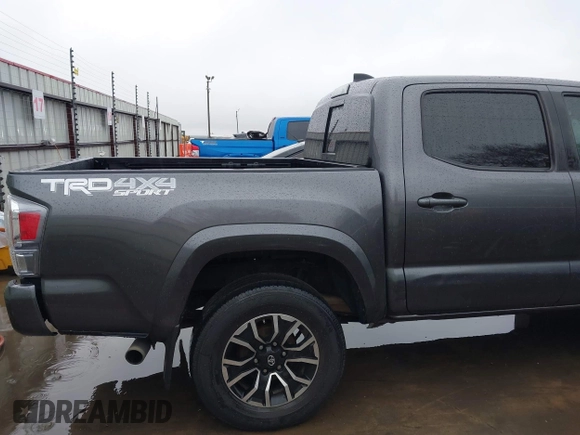 2020 Toyota Tacoma SR5 with VIN 5TFCZ5AN1LX227753, listed as a IAAI auction lot 41543939 with 35,860 mi miles and . Bid and sale history available at DreamBid. Image 17.