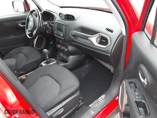 2016 Jeep Renegade Latitude with VIN ZACCJBBT8GPE37813, listed as a IAAI auction lot 41983514 with 83,224 mi miles. Bid and sale history available at carsss.com. Image 5.