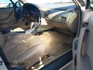 1999 Pontiac Bonneville SE z VIN 1G2HX52KXXH254051, wystawiony jako IAAI lot #41990245 z przebiegiem 213 000 mil mil oraz . Historia ofert i sprzedaży dostępna na DreamBid. Obrazek 5.