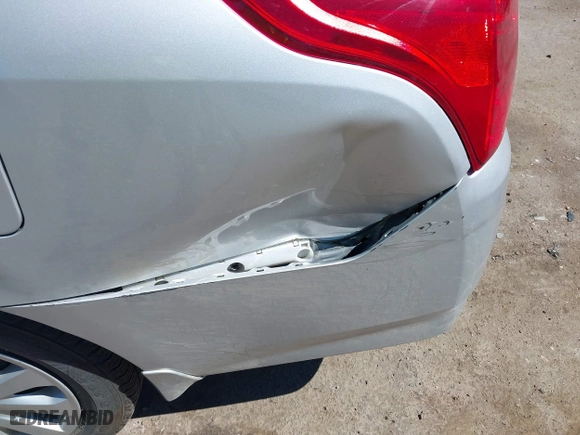 2019 Nissan Versa Sedan SV with VIN 3N1CN7AP4KL832520, listed as a IAAI auction lot 40245760 with 73,703 mi miles. Bid and sale history available at carsss.com. Image 12.
