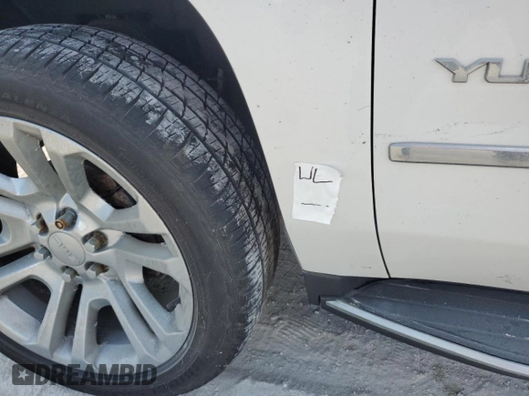 2020 GMC Yukon XL SLT with VIN 1GKS1GKC0LR160258, listed as a Copart auction lot 76796114 with 0 mi miles and Salvage Title. Bid and sale history available at carsss.com. Image 13.